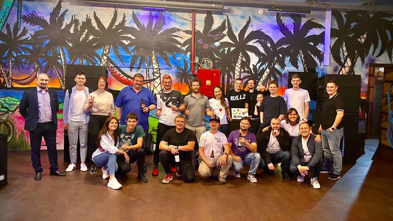 Штош! День стримера отгремел великолепно! Тёплая ламповая ат