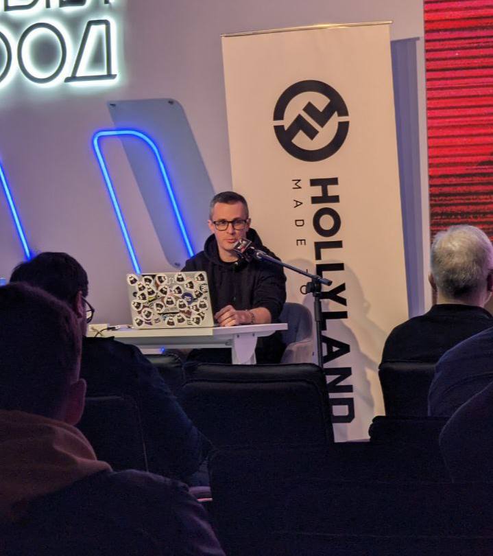 Поумничал на @vidmkru Skillout про нейросети в интернете. Сп