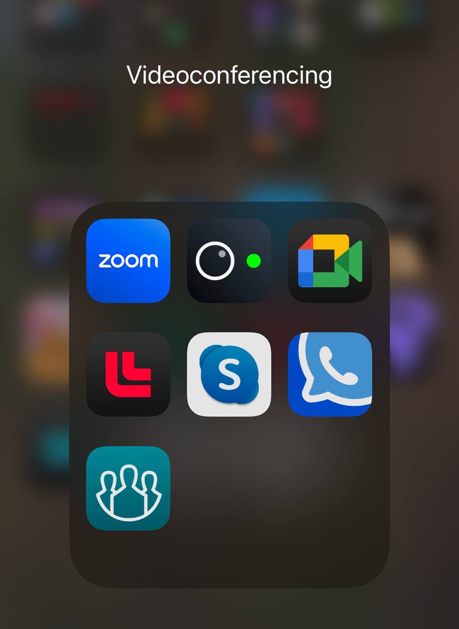 Вообще давно пора разработать вселенский стандарт видеоконфе