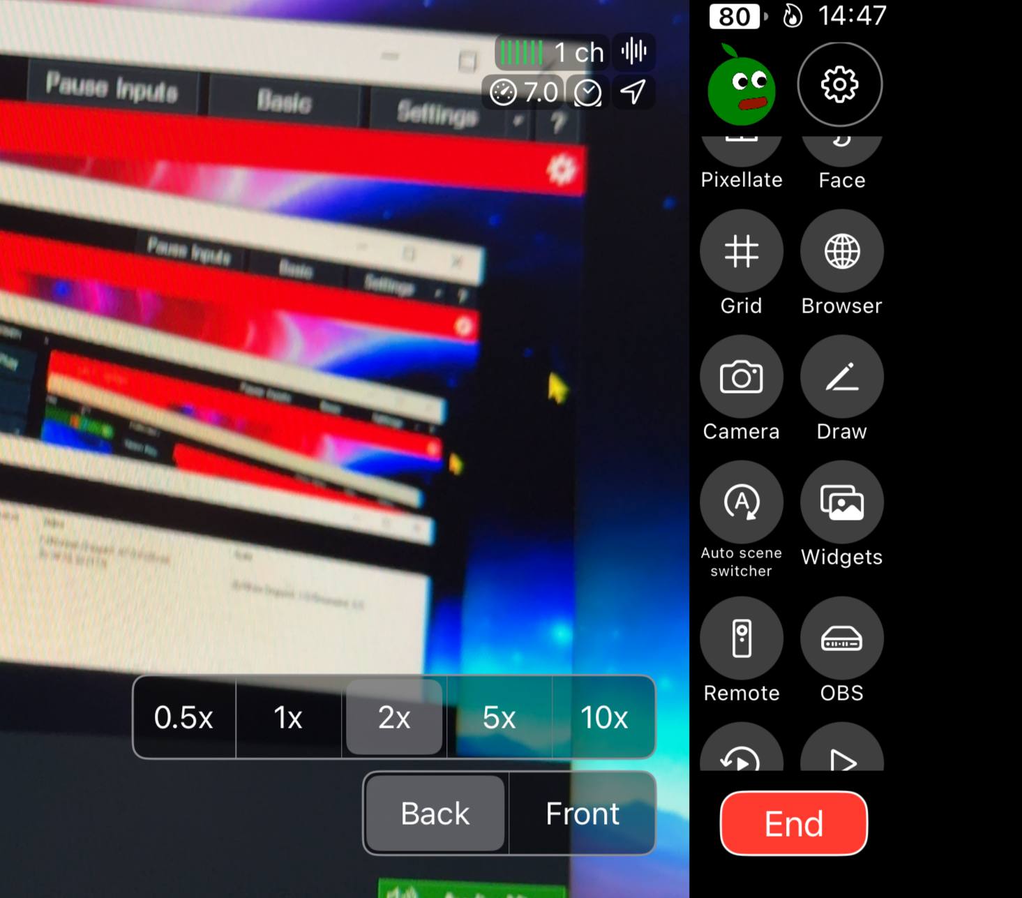 Moblin - опенсорс бесплатная приложуха для стрима с айфонов.